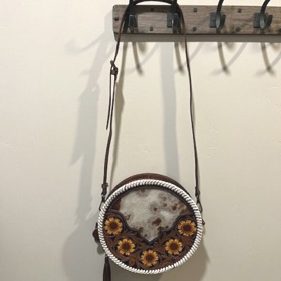 Mrya Western Crossbody Purse-NWT - Picture 7 of 12